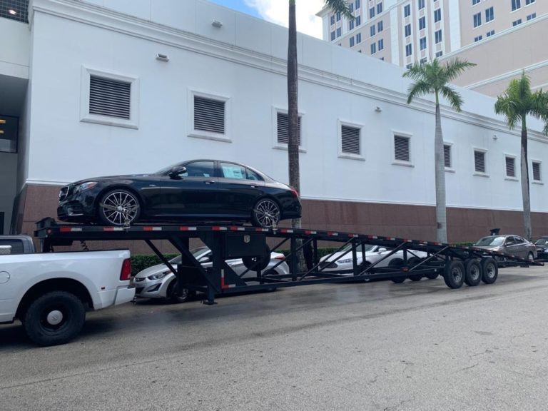 black mercedes on autotransport.com's trailer
