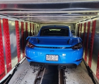 Enclosed car shipping service for luxury and classic vehicle transport