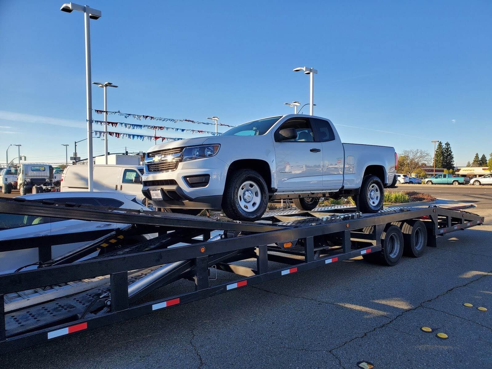 2020 chevrolet colorado pickup truck on trailer