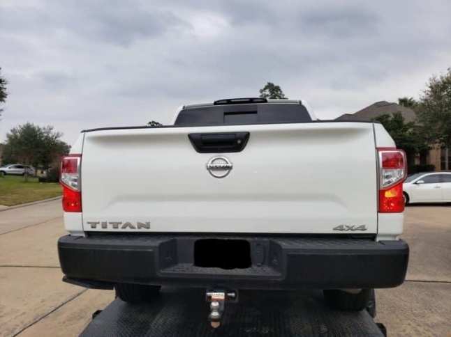 2019 nissan titan pick up truck - back view