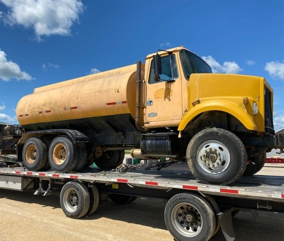 Semi truck transport services in Jacksonville, FL for long-haul routes