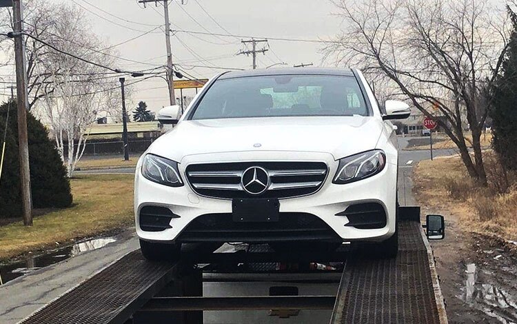 White Class A Mercedes Benz Auto Transport Door to Door
