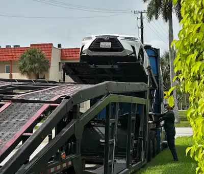 Satisfied customer car transport