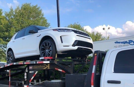 2020 land rover discovery car transport side view