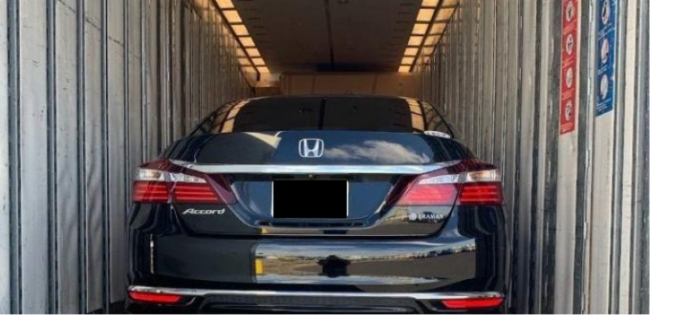 honda accord with blocked license plate