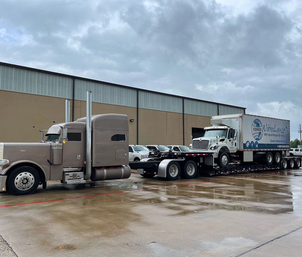 Commercial truck transport company in Anaheim, CA with safe delivery